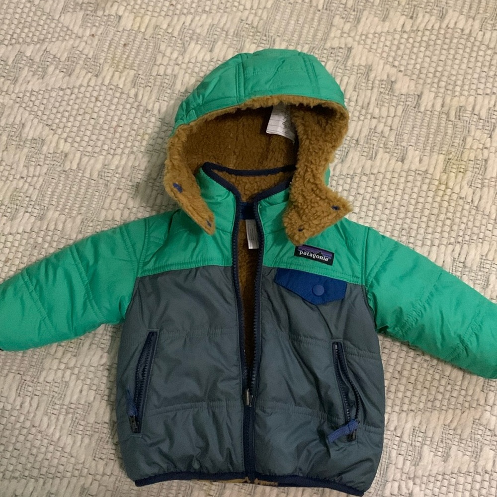 New Patagonia fleece puffer jacket reversible removable hood 3-6 months